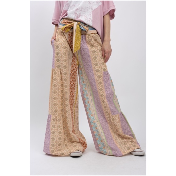 Bluevelvet Boho Tribal Print Stretchy Waist with Tie Wide leg Pants - Picture 1 of 4